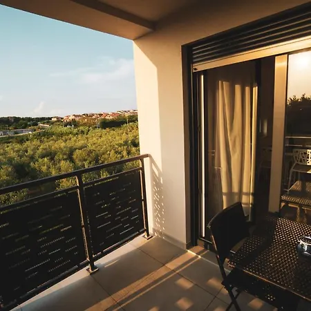 Apartment Enjoy Blue, With Pool & Pets Welcome