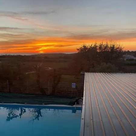 Enjoy Blue, With Pool & Pets Welcome