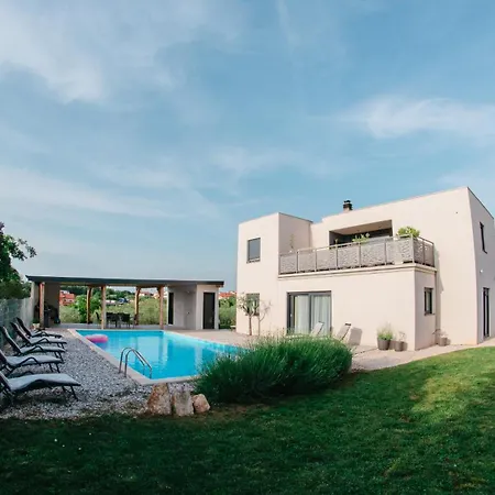 Enjoy Blue, With Pool & Pets Welcome Apartment Novigrad Istria