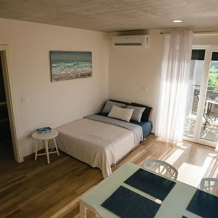Enjoy Blue, With Pool & Pets Welcome Apartment