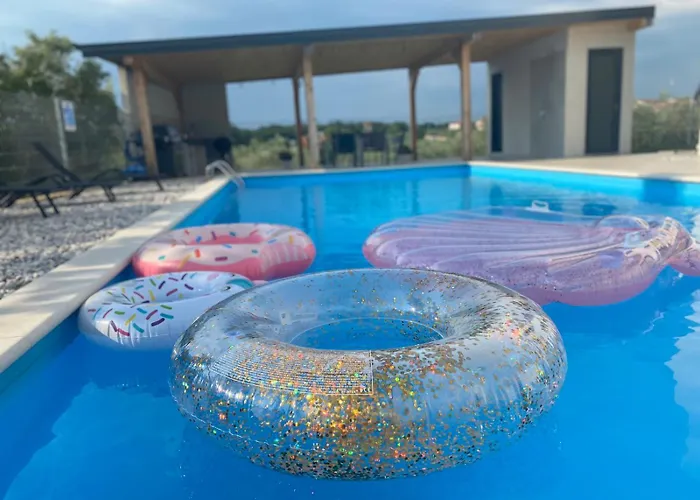 Enjoy Blue, With Pool & Pets Welcome Appartement *