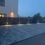 Enjoy Blue, With Pool & Pets Welcome Apartment *