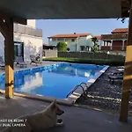 Apartment Enjoy Blue, With Pool & Pets Welcome