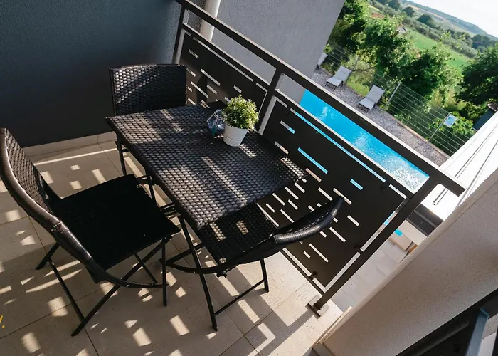 Daire Enjoy Blue, With Pool & Pets Welcome *